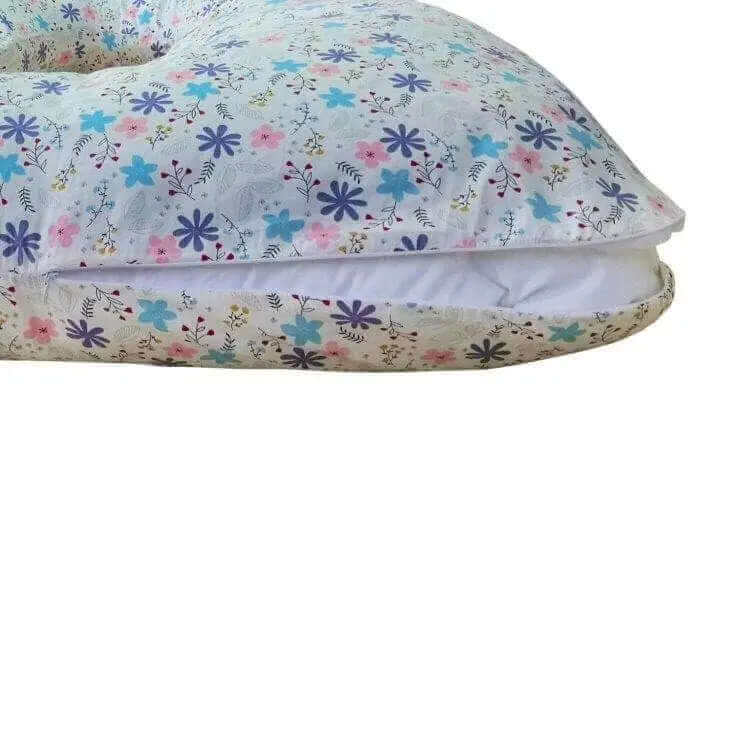 J Shaped Body Pillow - Pink 'n' Daisies - Shop now at Sanggolcomfort