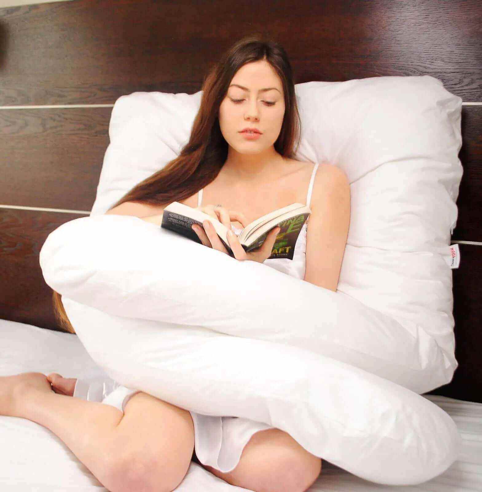 U Shaped Full Body Pillow and Pregnancy Pillow - Pink 'n' Daisies -  Shop now at Sanggolcomfort