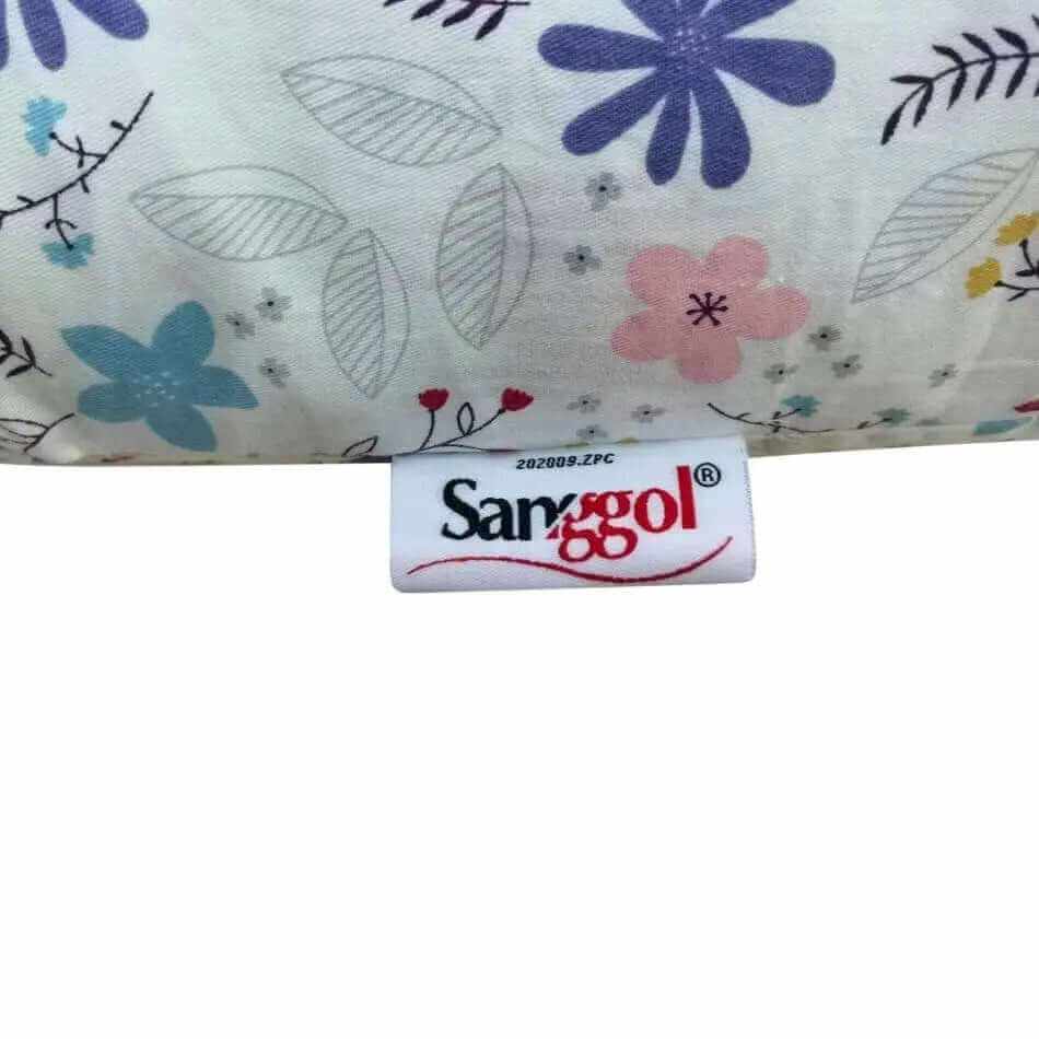 U Shaped Full Body Pillow with Extra Case and a Bag - Pink Daisies - Shop now at Sanggolcomfort